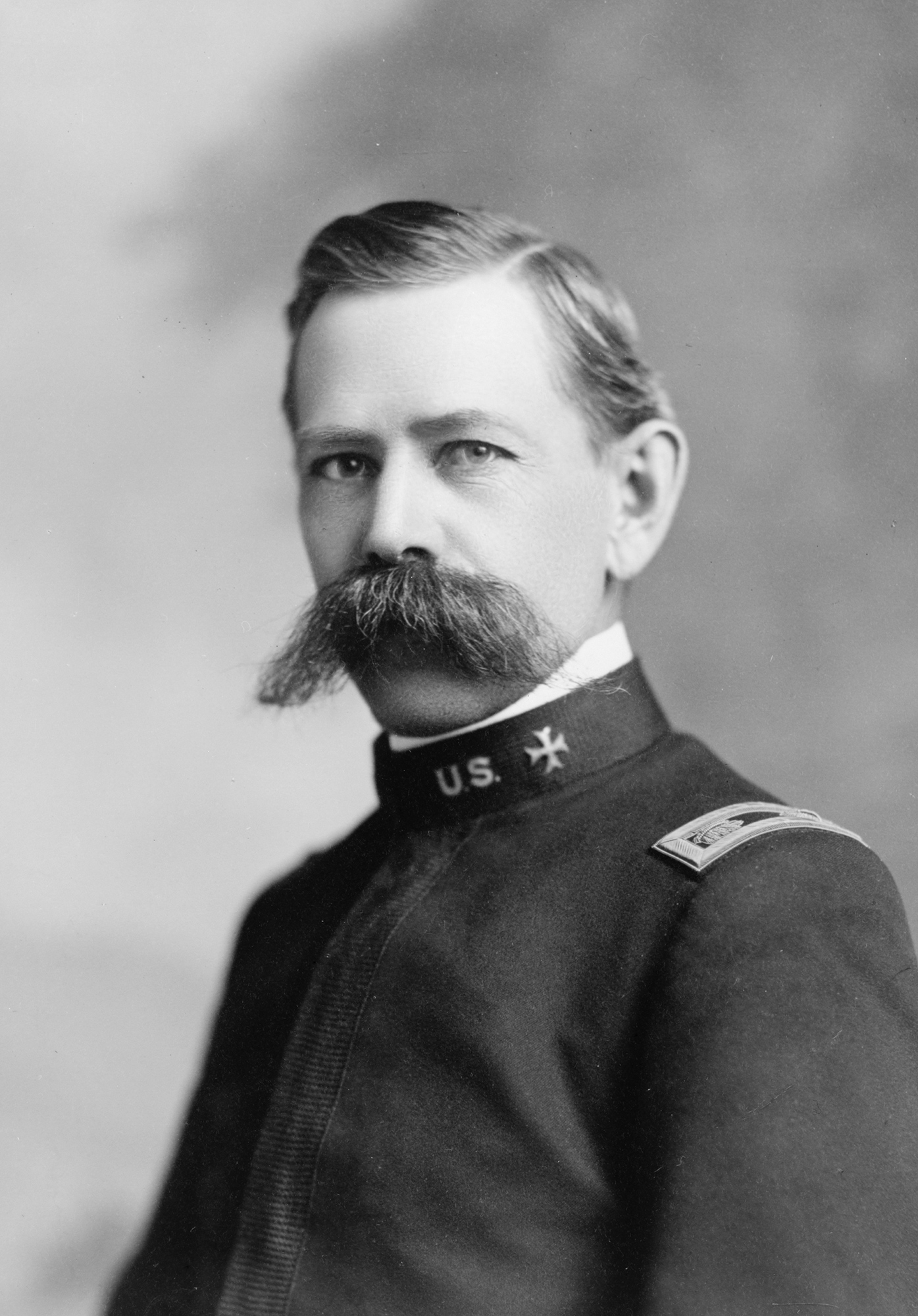 portrait of Edgar A. Mearns in a military uniform